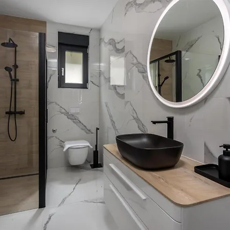 Stunning In With Wifi Apartman *